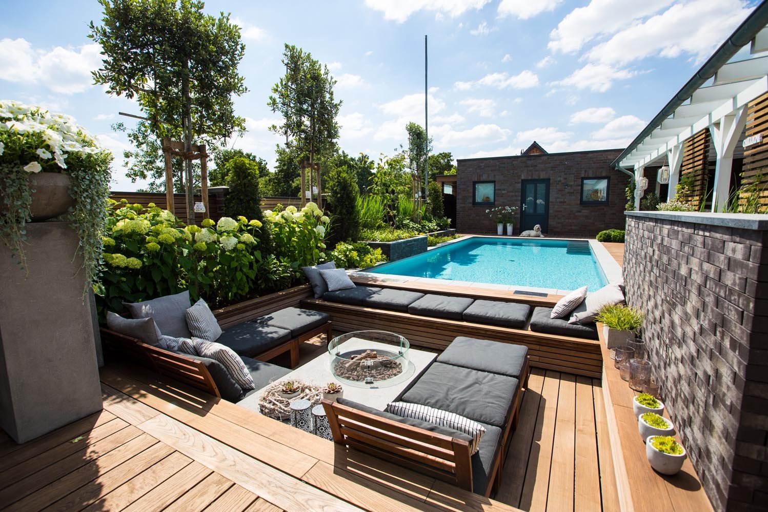csm_poolbau-wellness-sitzecke_6fb17a87f3