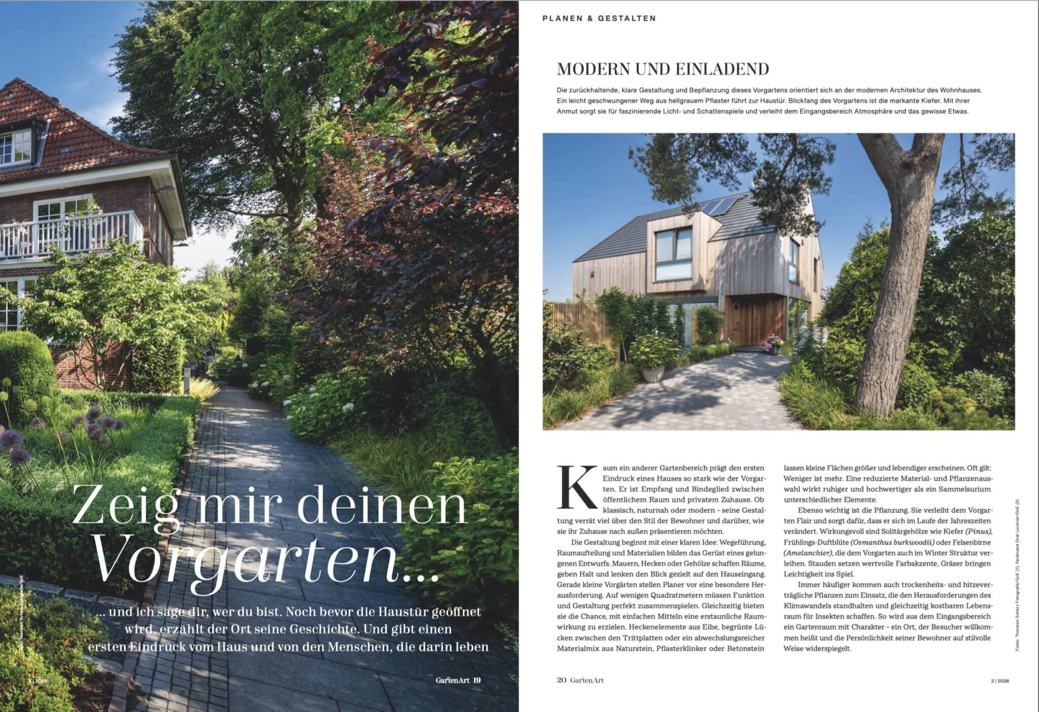 Screenshot Modernes Haus mit einem Swimmingpool und einer überdachten Terrasse in einer Gartenlandschaft.